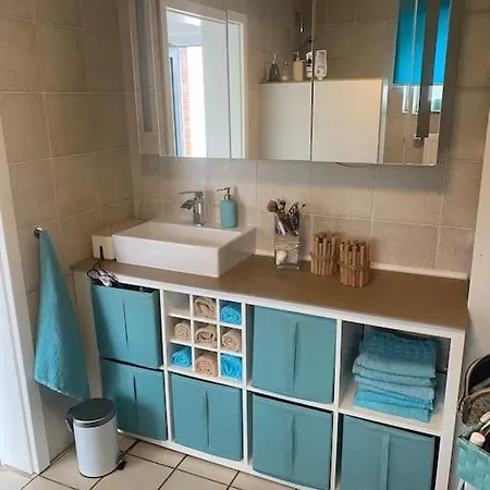 Apartment Kinofeeling Im Reihenhaus Mit Schönem Garten