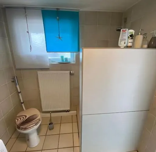 Kinofeeling Im Reihenhaus Mit Schoenem Garten דירה