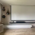 Kinofeeling Im Reihenhaus Mit Schoenem Garten Apartamento *